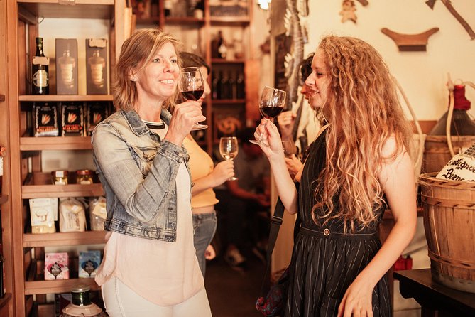 Highlights & Hidden Gems With Locals: Best of Venice Private Tour - The extra stops: quick detours your guide can add
