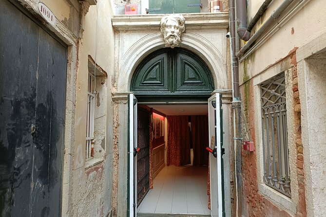 History Gallery: Venice in the Past 3D Experience - The 3D wooden gondola puzzle: a souvenir you can use
