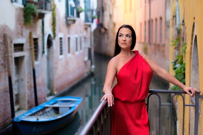 Iconic Photos and Adventure in Venice - Stop 1: Ponte di Rialto for Iconic Framing (10 Minutes)