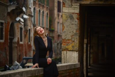 Luxurious Photoshoot in Venice - Price and what $362.81 per group really covers