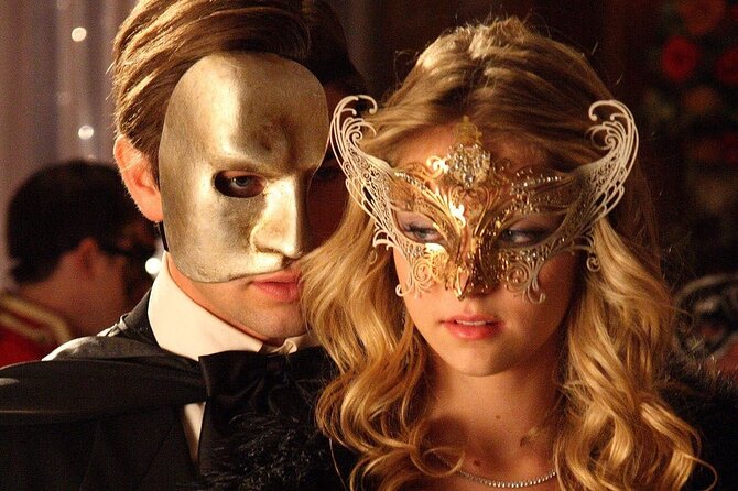 Make a Venetian Mask and Craft your Imagination - Who this workshop is perfect for (and who might want another plan)
