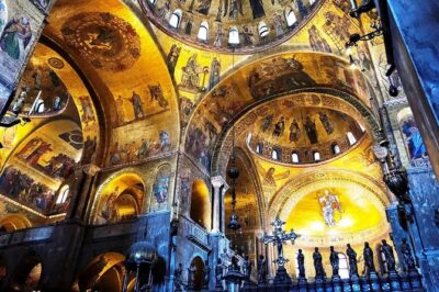 Morning Venice Walking Tour plus St Mark's Basilica Guided Visit - Golden mosaics and the Golden Pall: what to notice in 45 minutes