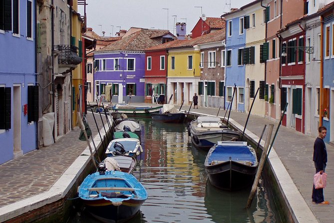 Murano and Burano Islands Semi-Independent Tour - Burano: where the photos happen (and why one hour is still enough)