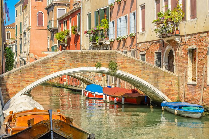 Murano & Burano Islands Guided Small-Group Tour by Private Boat - How the 5-hour schedule actually feels on the ground