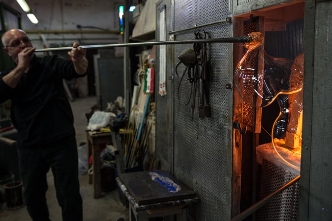 Murano Glass Experience With a Visit to a Burano Lace Island - Stop 3: Cruising Back Toward Burano (A Photos-Then-Lace Transition)
