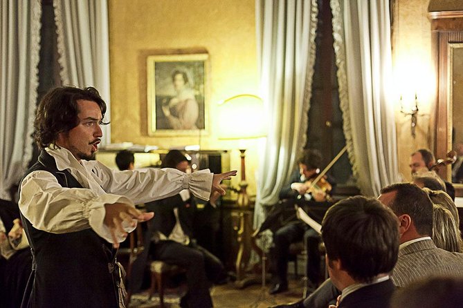 Musica a Palazzo 'Traveling Opera' Performance in Venice - Comfort, photography rules, and what to wear in the palace heat