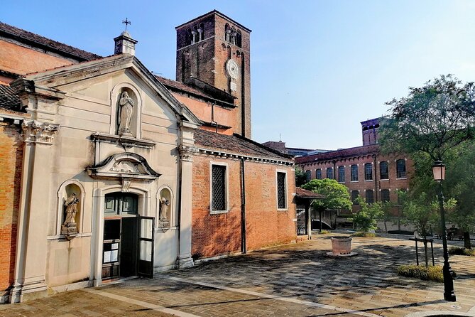 Off the Beaten Path Walk in Venice - Church of San Pantalon: The Largest Canvas on Canvas