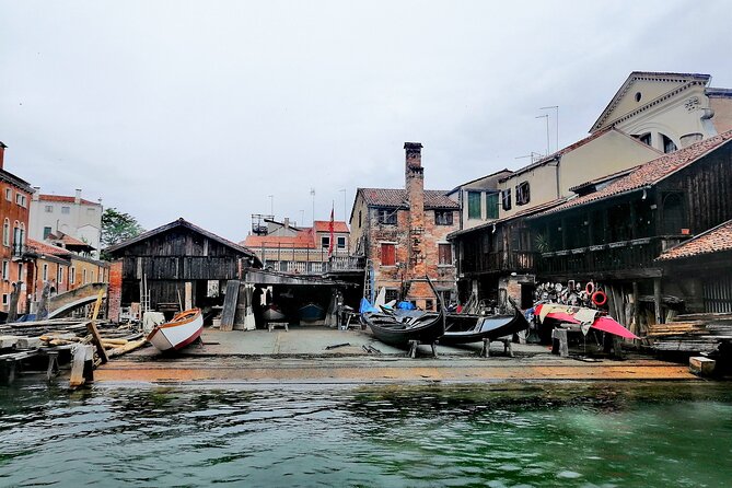 Off the Beaten Path Walk in Venice - Campo Santa Margherita: Evening Energy Without the Big Sights