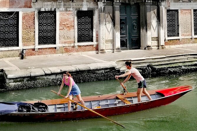 Off the Beaten Path Walk in Venice - Squero di San Trovaso: Gondola Crafting in a Working Boat Yard