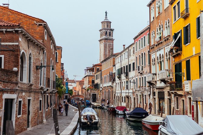 Off the Beaten Track in Venice: Private City Tour - Stop 2: Campo Santa Margherita in Dorsoduro