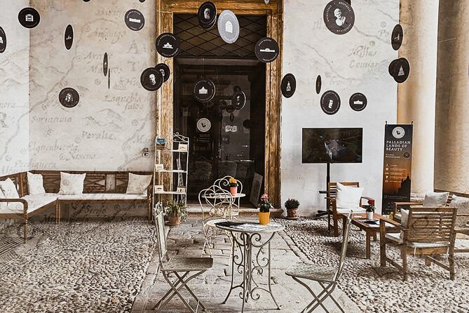 Palladio. A wonderful live tale through time&soul, from Ve/Pd/Vr - Piazza dei Signori: Vicenza’s salon moment