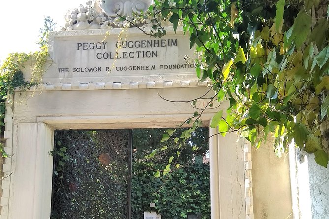 Peggy Guggenheim collection Venice private tour - Meeting point on the canal: how to find it fast