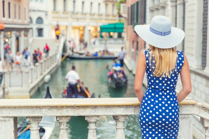 Photographer, Professional Photo shoot - Venice - Price and value: why $210.28 per person can make sense