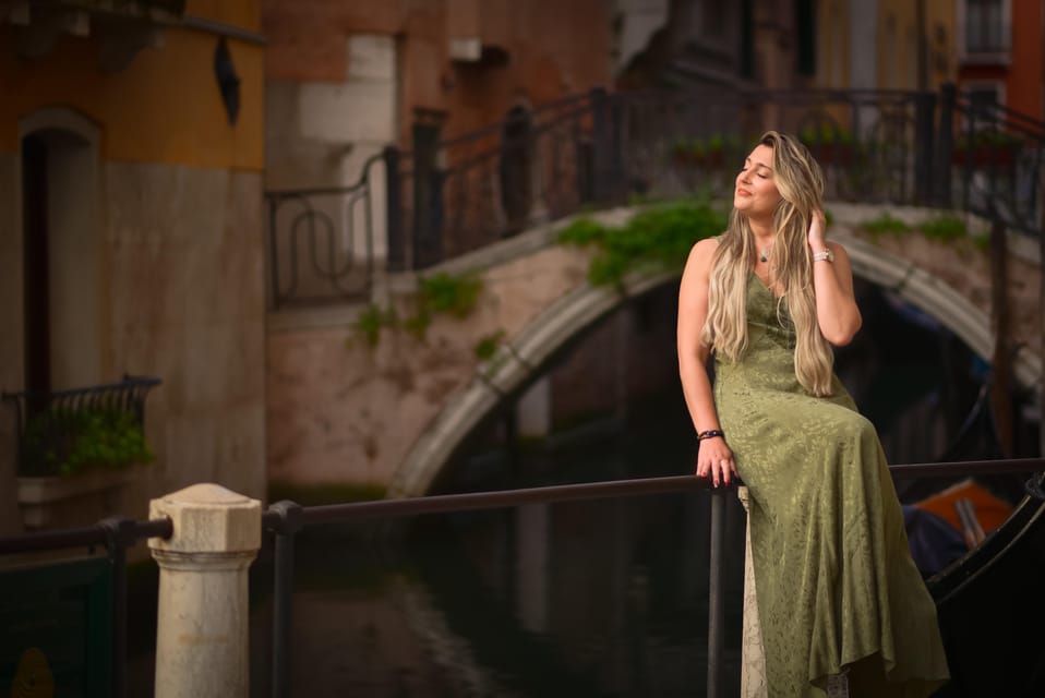 Photoshoot in Venice: Your Story, Our Lens - Book Now! - Why a 1-Hour Venice Photo Session Beats Sorting Out Angles Yourself