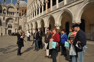 Private 3 hrs Venice Tour: St Mark's, Walking tour & Boat tour - St. Mark’s Basilica: the real win is the skip-the-line entry
