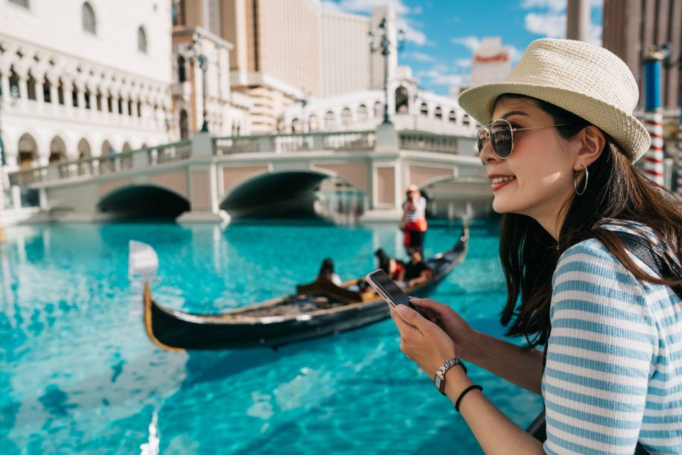 Private Art & Culture Tour in Dorsoduro and Academia, Venice - Where the stories hit: bridges, legends, and “only-in-Venice” rituals
