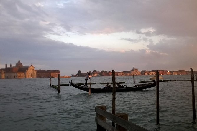 Private Boat Tour to Murano, Burano and Torcello - Burano’s colored streets: your 30 minutes to walk and reset