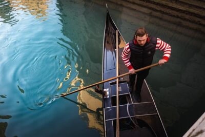 Private Crafted Gondola Ride on the Grand Canal - Your 30-minute ride: Canal Grande plus the inner canals