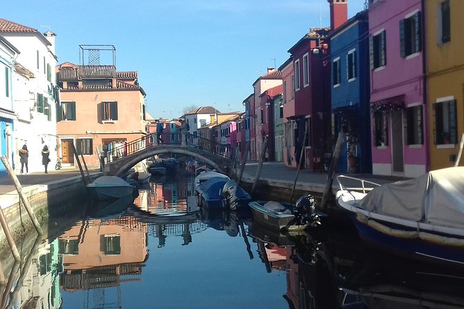 Private Excursion by Typical Venetian Motorboat to Murano, Burano and Torcello - The 20-Minute Murano Walk: A Quick Historical Taste