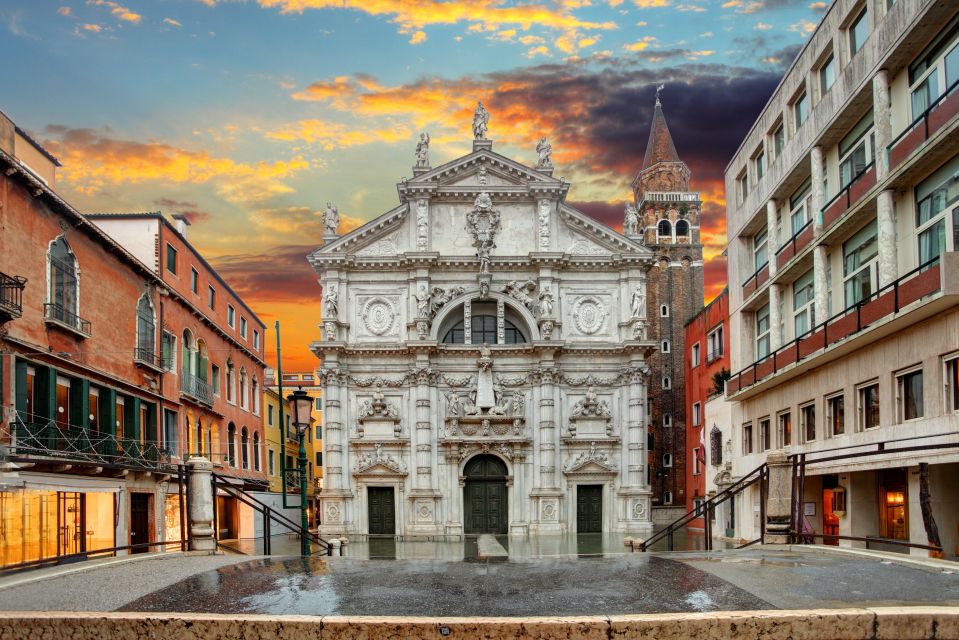 Private Family Tour of Venice with Fun Activities for Kids - The San Marco to San Polo walking loop (2-hour option)