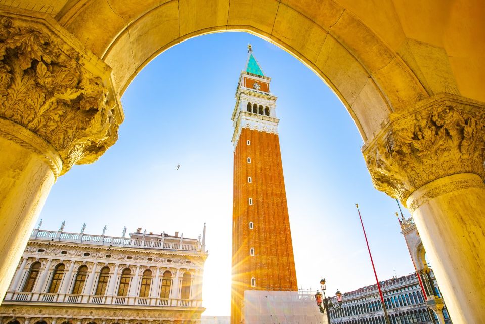 Private Family Tour of Venice with Fun Activities for Kids - Rialto Bridge and the Marco Polo-style breadcrumb trail