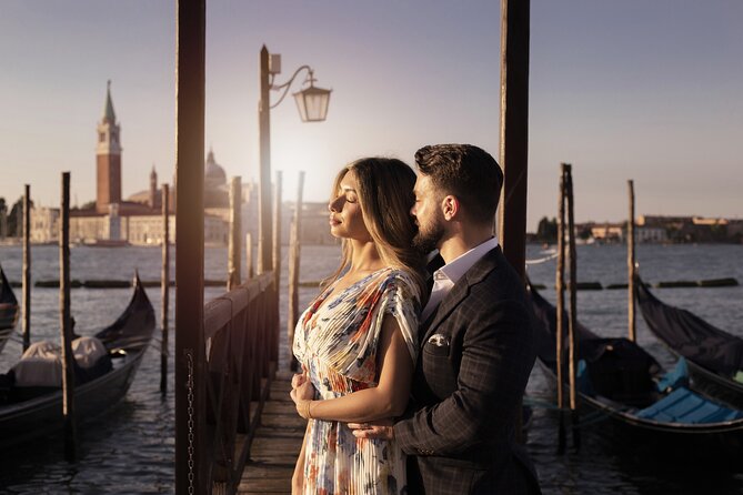 Private Gondola Ride and Photoshoot - What the Photographer Actually Does (More Than Taking Pictures)