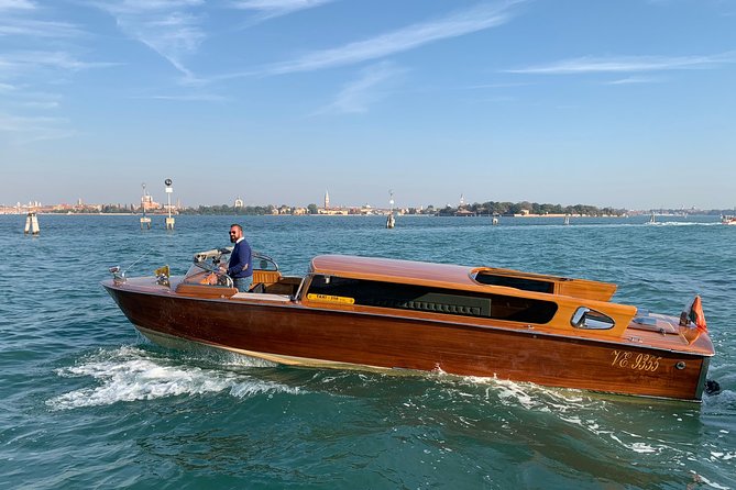 Private Grand Canal Boat Tour , Murano and Burano 6 hours - Isola di Murano: glass factory time that feels real