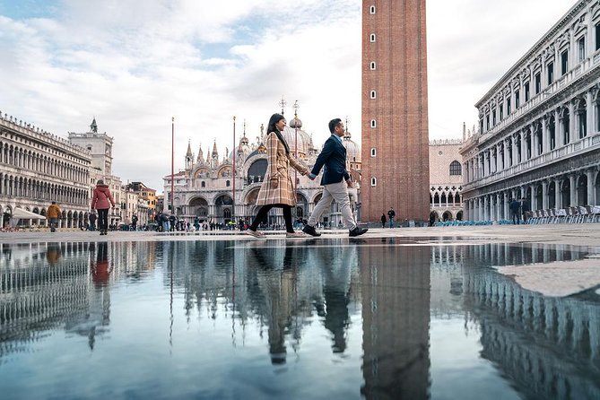 Private Photo Shoot in Venice with Gondola Ride - 30 Minutes on a Gondola: Romance Plus Shot Planning