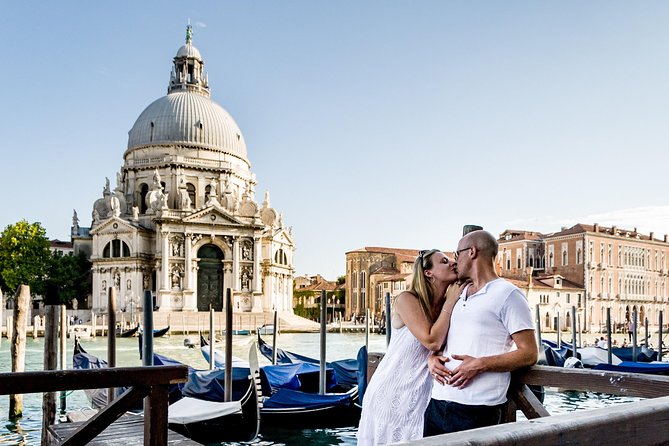 Private Photo Shoot in Venice with Gondola Ride - What You Get Afterward: The Digital Photo Book (50 Photos) by Mail