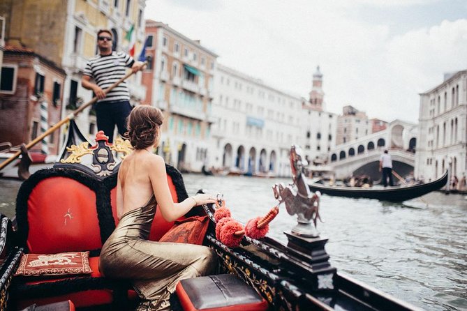 Private Photo Shoot in Venice with Gondola Ride Included - Rialto Bridge and Ponte di Rialto: Making the Icon Feel Personal