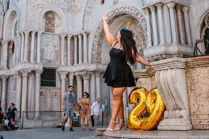 Private Photoshoot Experience in Venice - Medium vs Premium vs Wedding: Photo Counts and How to Pick