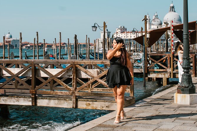 Private Photoshoot Experience in Venice - The Guide and Posing Help: How You End Up Looking Like Yourself