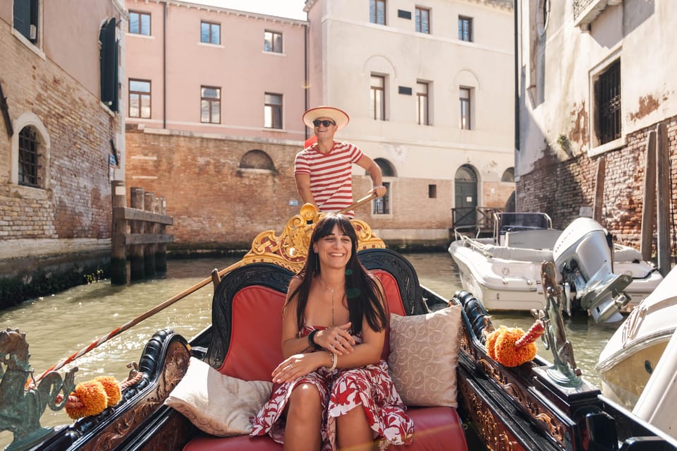 Private Photoshoot of Your Gondola Ride in Venice - The Gondola Portion at Santa Maria Formosa: What 30 Minutes Feels Like