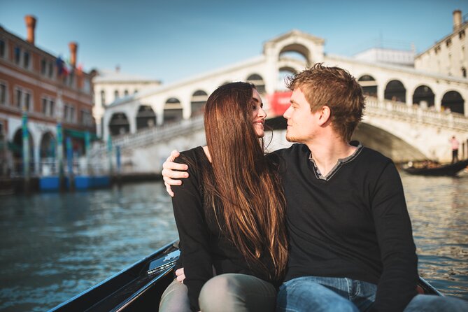 Private Photoshoot on Personal Gondola in Venice - Your 30-minute private gondola: the real Venice moment