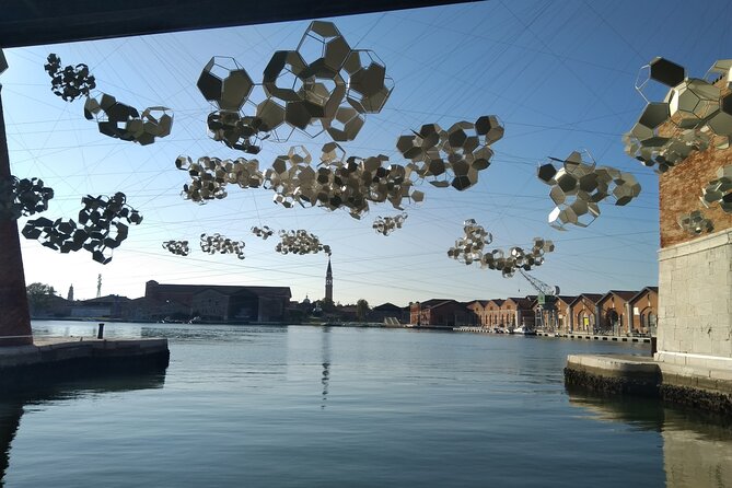 Private tour Biennale 2026: In Minor Key - National Pavilions at Giardini: Your Fast Track Through Major Stops