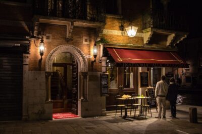 Private Tour: Food and Wine Tour in Venice - Meeting in Campo S. Bortolomio: a practical start for your Venice evening