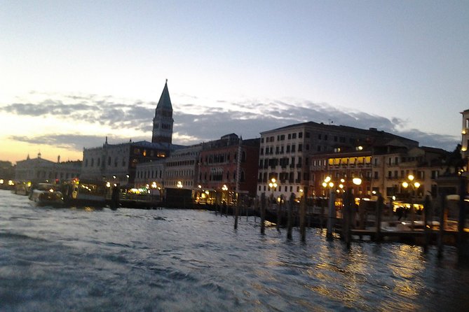 Private Tour: Venice Walk, Gondola, and Private Boat Tour ending on Murano Island with Venetian Lunch and Glass Factory Visit - Artistic Glassworks Colleoni: watching the master at work