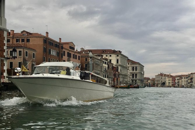 Private transfer from hotel in Venice To VCE airport - Private Hotel Pickup, Water Taxi, Then Van to VCE Airport