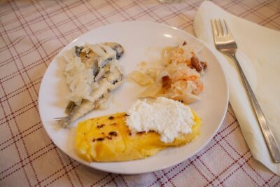 Private Venice Cooking Class and Market Tour with Fun Local Laura - The Hands-On Cooking Class: Risotto and Tiramisu in 90 Minutes