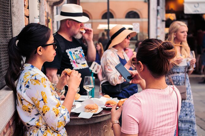 Private Venice Food Tour with Rialto Market Visit - A private Venice food tour that starts with cicchetti