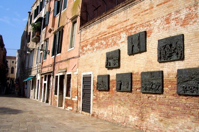 Private Walking Tour: Cannaregio and the Jewish Ghetto - Stop 3 at Museo Ebraico di Venezia (about 1 hour): seeing history up close