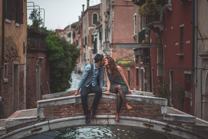 Professional Photographer in Venice, Italy - What the city-center walk is like from Piazza San Marco