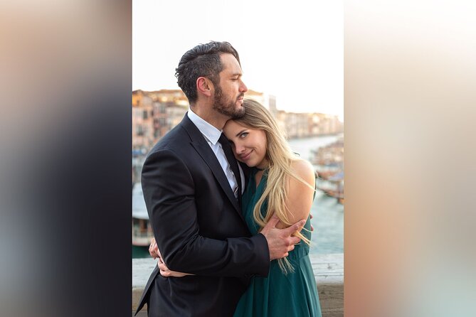 Professional Photographer in Venice, Italy - Gondola Danieli option: what’s extra and when it’s worth it