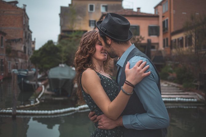 Professional Photographer in Venice, Italy - Editing, previews, and the online gallery window
