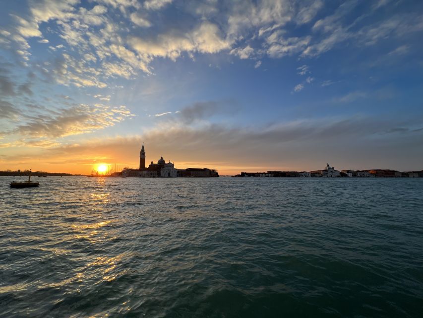 Punta Sabbioni - Venice at Sunset: Boat Tour with Aperitif - Language Choice: Italian, German, and English Only