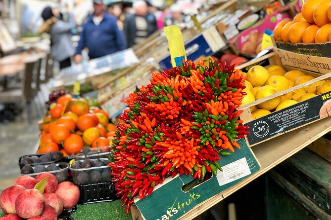 Rialto Market & Seafood Cooking Class in Murano - Rialto Pescheria: noisy, icy, and exactly what you came for