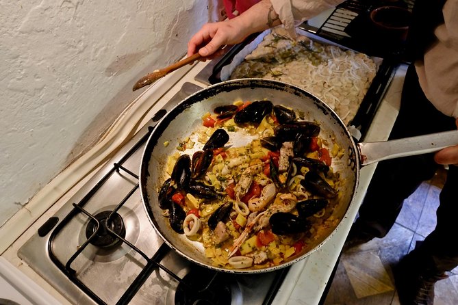 Rialto Market Tour & Private Cooking Class in the Heart of Venice - Wine and stories: the meal part is the point
