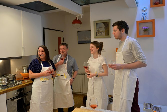 Rialto Market Tour with Hands on Cooking Class, Wine & Tiramisu - Cannaregio walk to the cooking studio (and why it matters)