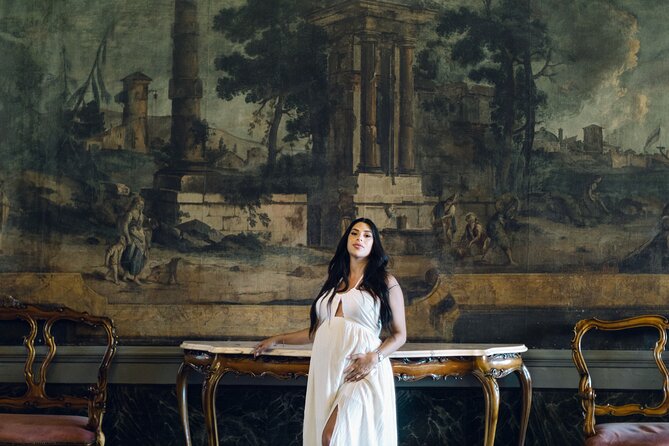 Romantic Photoshoot in Venice - What Makes It Feel Personal: Private Means Less Fidgeting