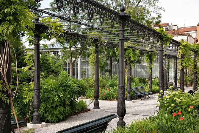 Royal Gardens & St.Mark Basin View Casanova Aperitif - When Garden Access or Staff Knowledge Gets Messy